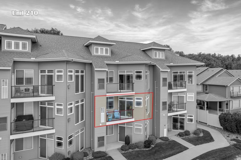 100 Central Point Rd #210, Lake City, MN 55041