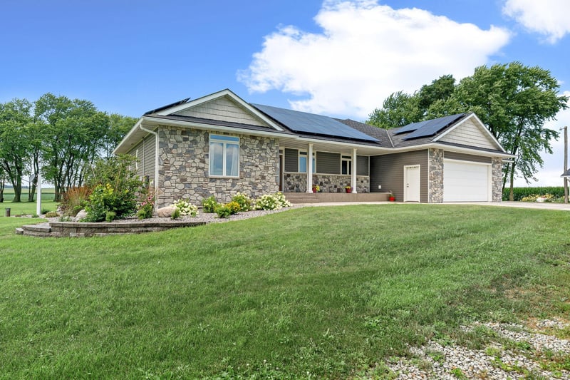 16062 County Road 3, Ellendale, MN 56026