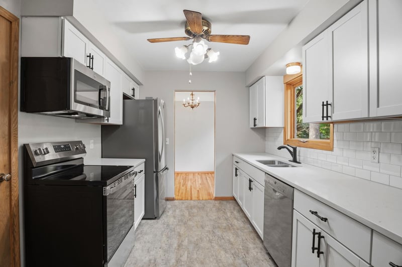 4041 Jersey Ave N, Crystal, MN 55427