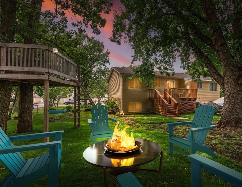 10665 Hummingbird St NW, Coon Rapids, MN 55433