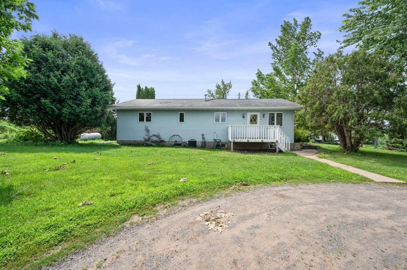 549 21st Ave, Cumberland, WI 54829