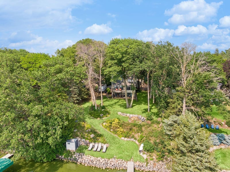 24150 E Cedar Lake Dr, New Prague, MN 56071