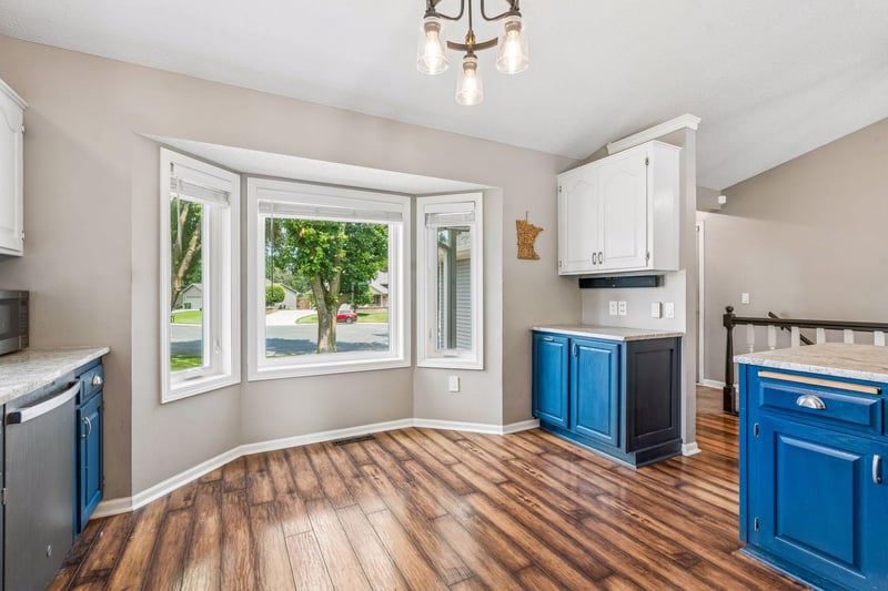 9203 Xenium Ln N, Maple Grove, MN 55369