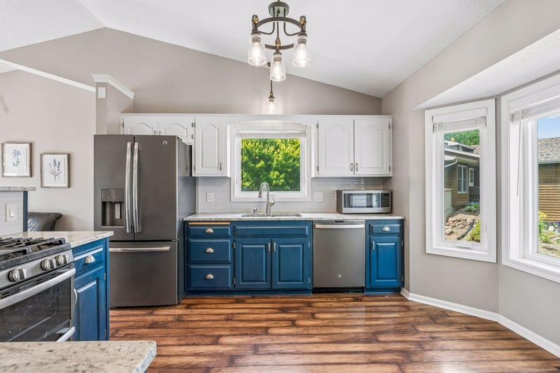 9203 Xenium Ln N, Maple Grove, MN 55369