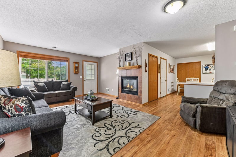 9449 Jewel Ln N, Maple Grove, MN 55311