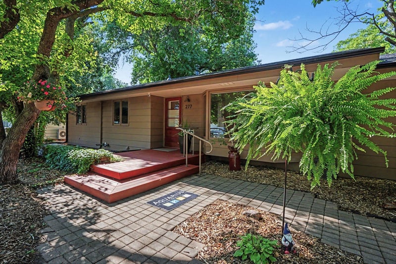 277 Highland Dr, Chaska, MN 55318