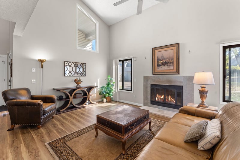 5550 Bimini Dr, Minnetonka, MN 55343