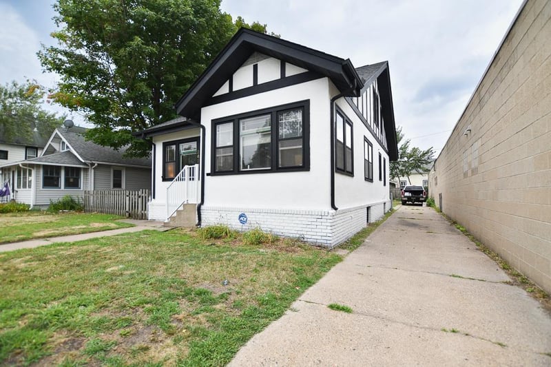 2422 Jefferson St NE, Minneapolis, MN 55418