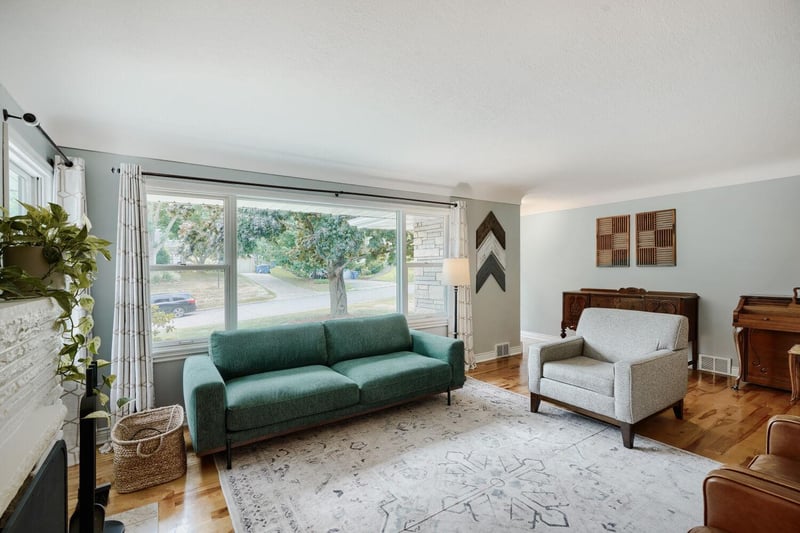 3705 Abbott Ave N, Robbinsdale, MN 55422