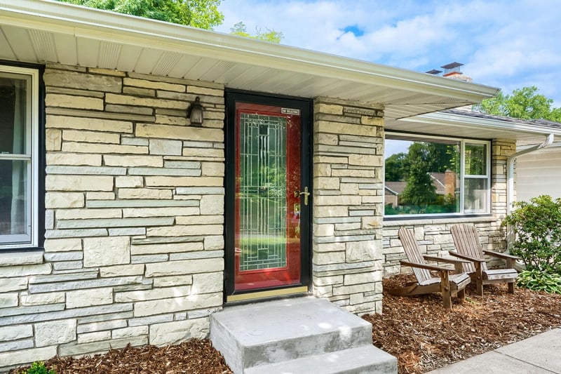 3705 Abbott Ave N, Robbinsdale, MN 55422