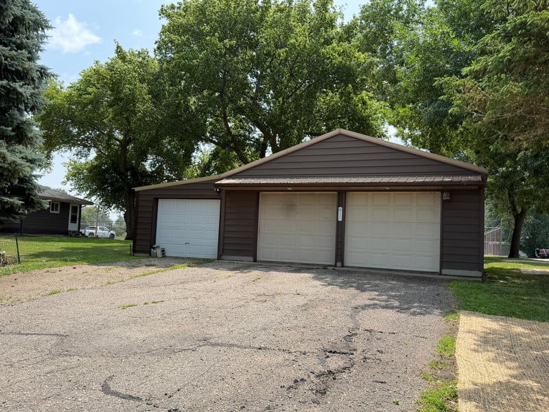 202 Maple Ave S, Maple Lake, MN 55358