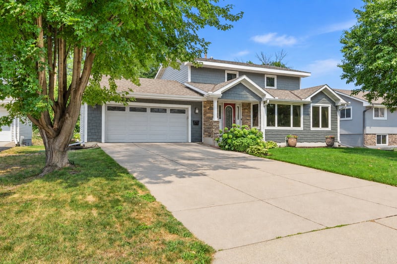 4517 Orchard Ave N, Robbinsdale, MN 55422
