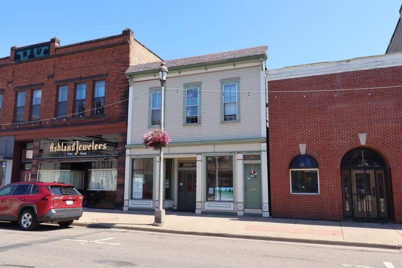 404 Main St W, Ashland, WI 54806