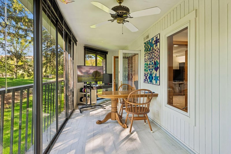 5501 Dewey Hill Rd #140, Edina, MN 55439