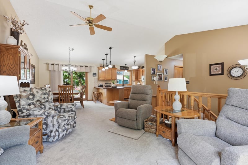 10760 Kumquat St NW, Coon Rapids, MN 55448