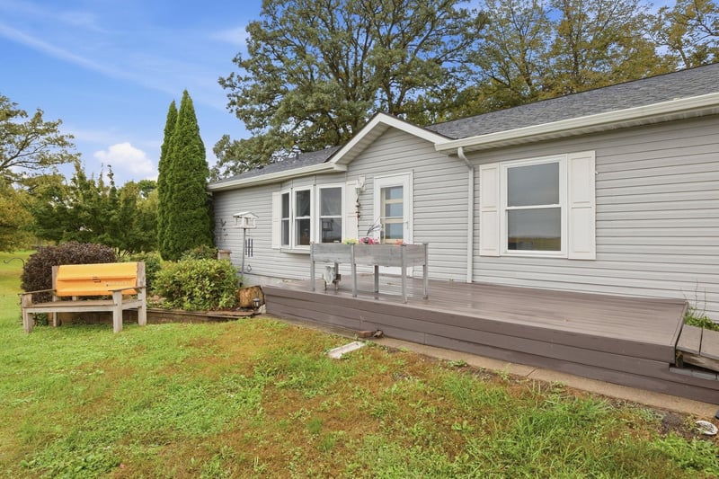 14971 Nature Ave, Glencoe, MN 55336