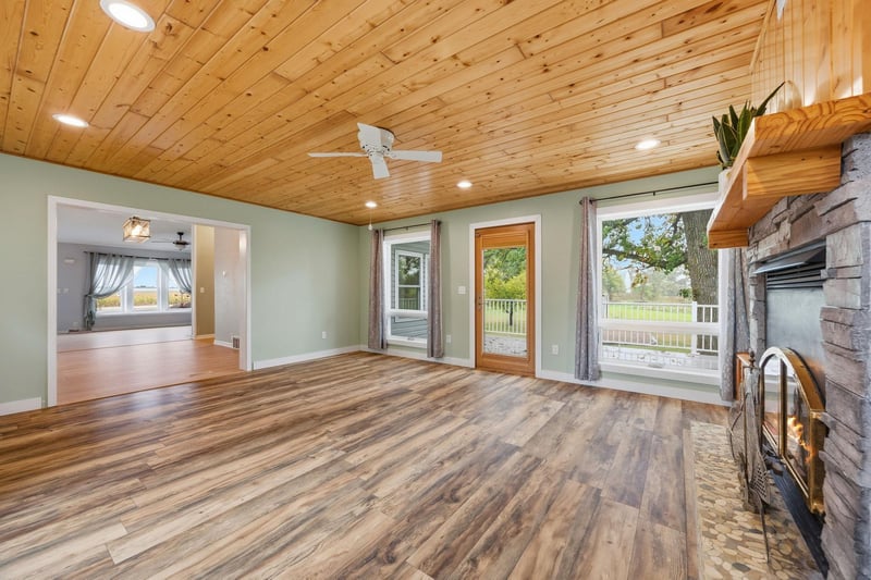 14971 Nature Ave, Glencoe, MN 55336
