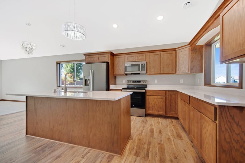 301 Gateway Pw, Osceola, WI 54020