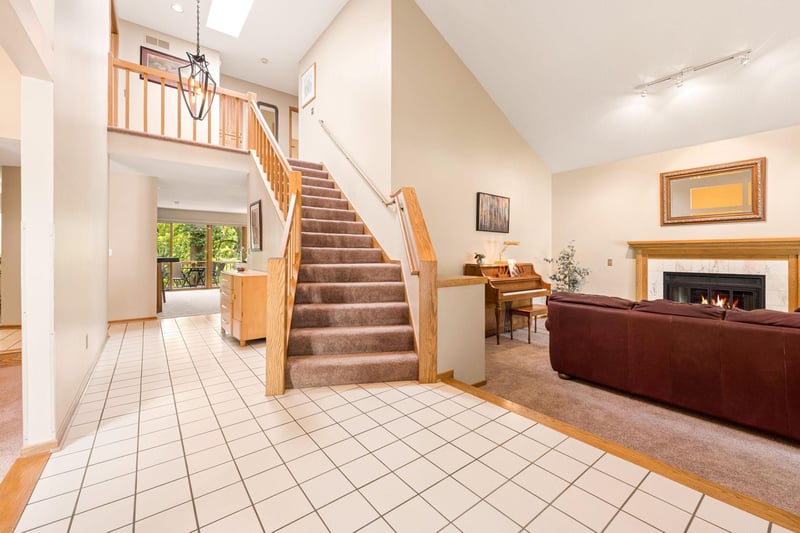 7328 W 114th Street Cir, Bloomington, MN 55438