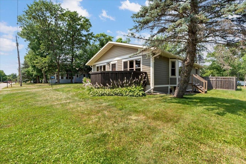 23624 Cross Dr, Deerwood, MN 56444