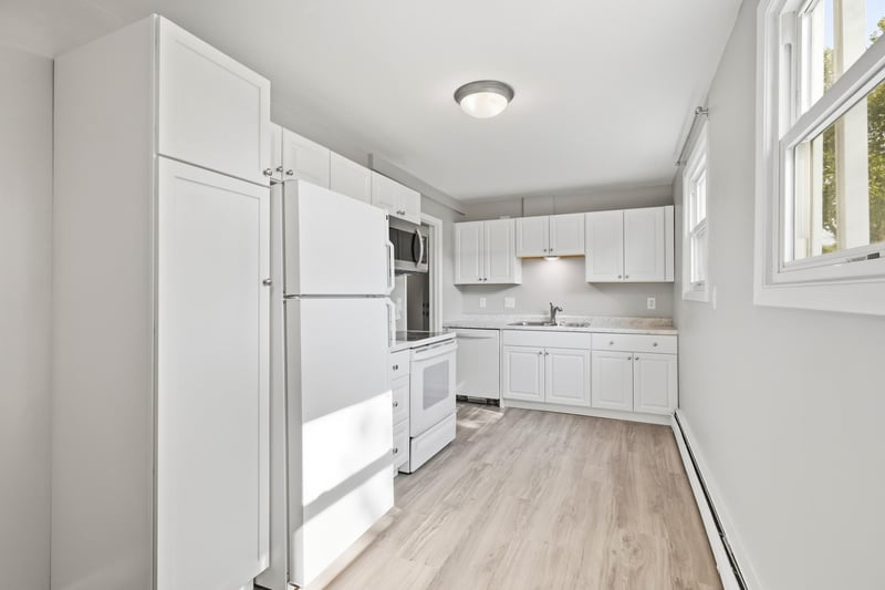 938 Pierce St S, Shakopee, MN 55379
