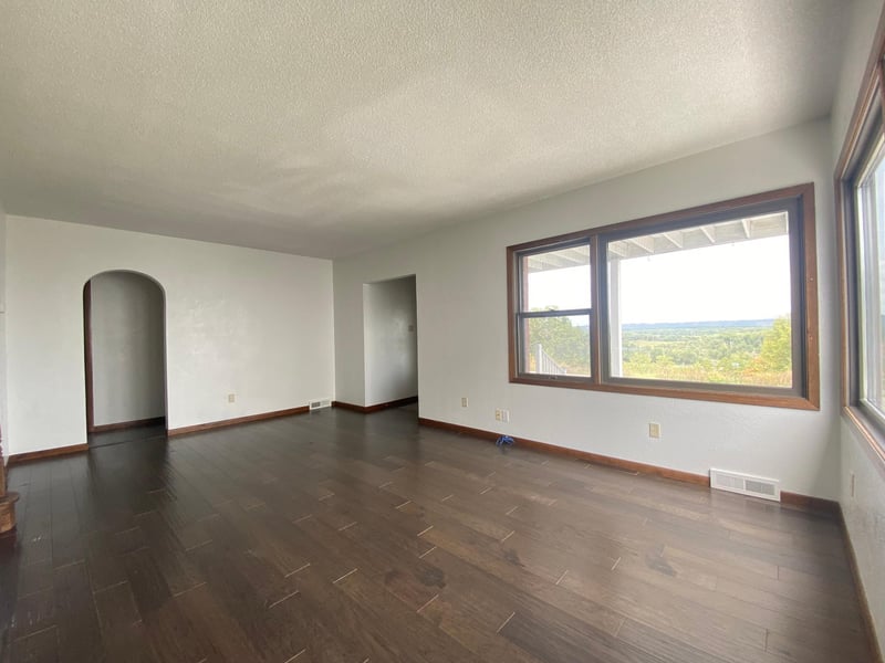 1821 Grandview Ave, Red Wing, MN 55066