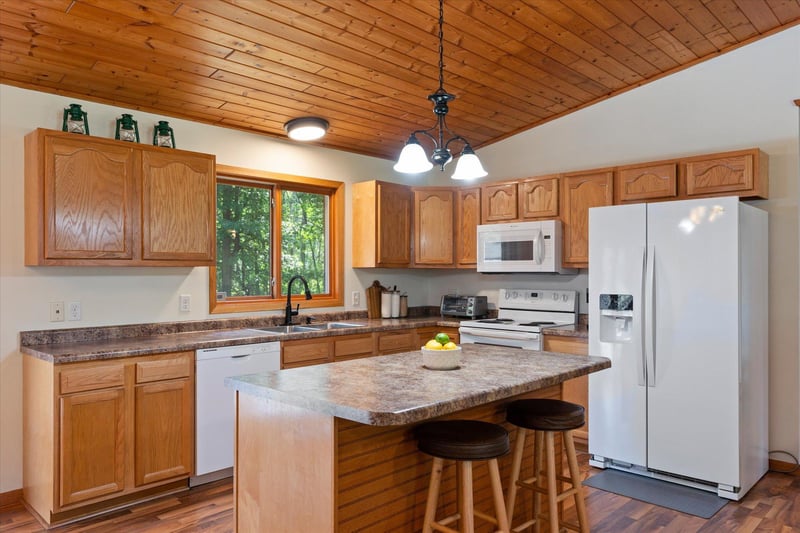 37162 Blacksmith Pl, Crosslake, MN 56442