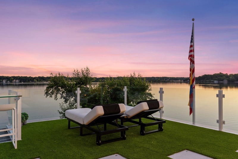 2492 Bantas Point Rd, Wayzata, MN 55391