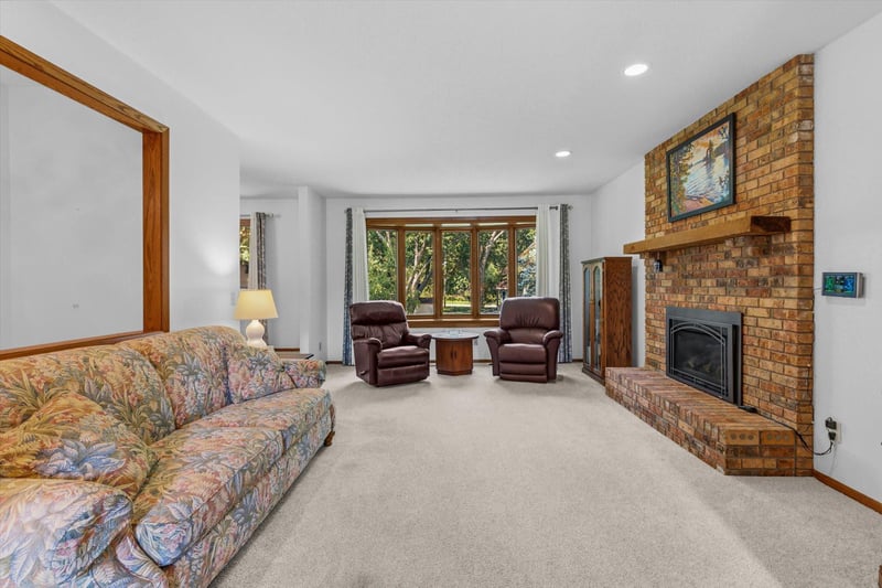 4657 Kent St, Shoreview, MN 55126