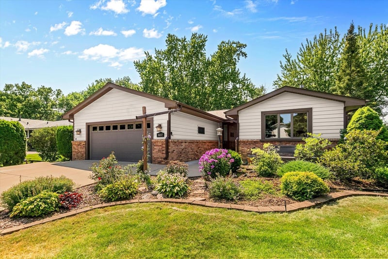 4657 Kent St, Shoreview, MN 55126