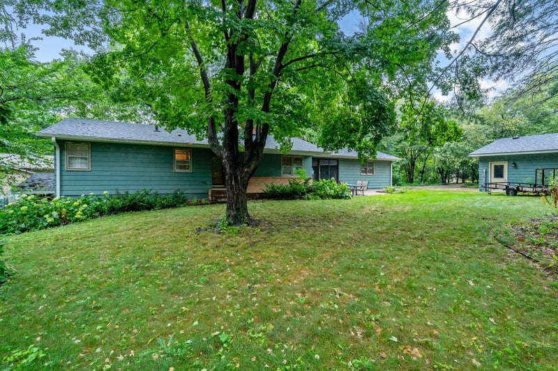 16925 13th Ave N, Plymouth, MN 55447