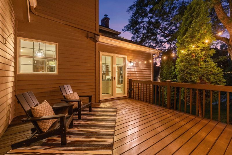 260 Mountain Way, Chanhassen, MN 55317