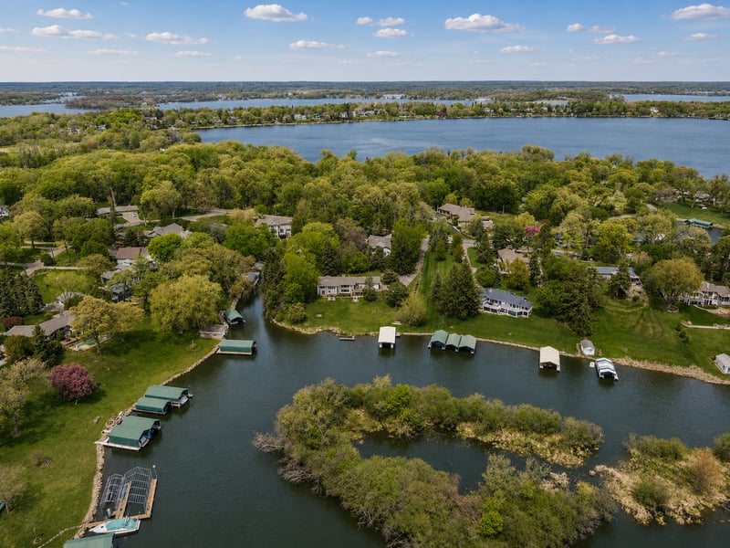 2685 Shadywood Rd, Excelsior, MN 55331