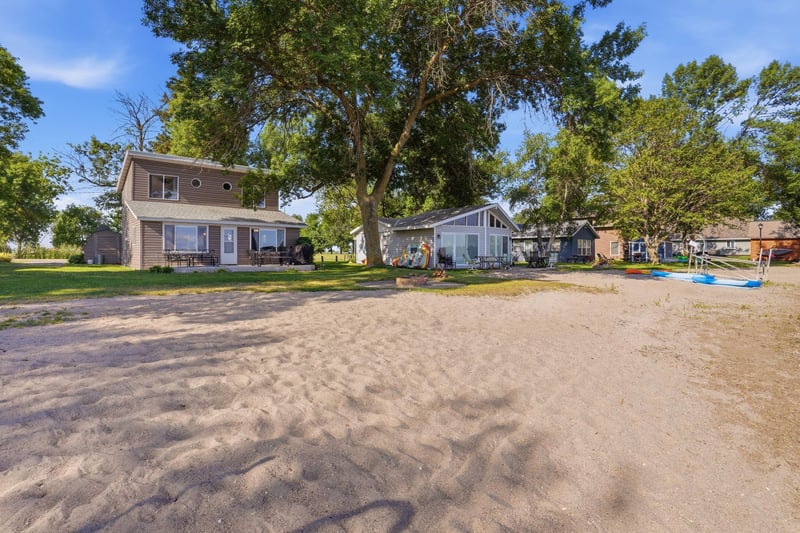 6640 147th Ave SE, Lake Lillian, MN 56253