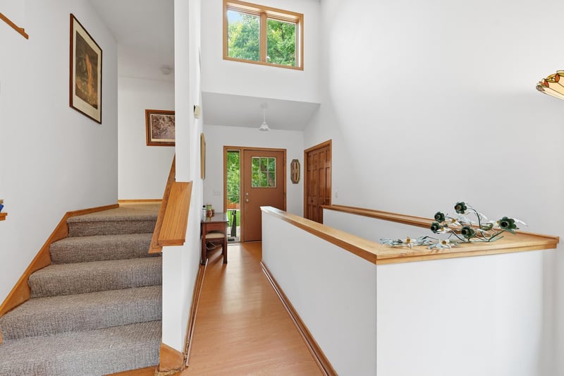 5361 Emerald Way, Apple Valley, MN 55124