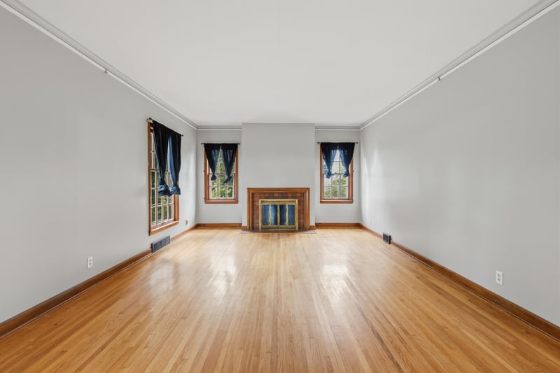 104 Spring St, Kenyon, MN 55946
