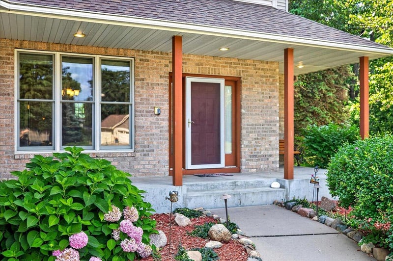 507 Dorland Rd S, Maplewood, MN 55119