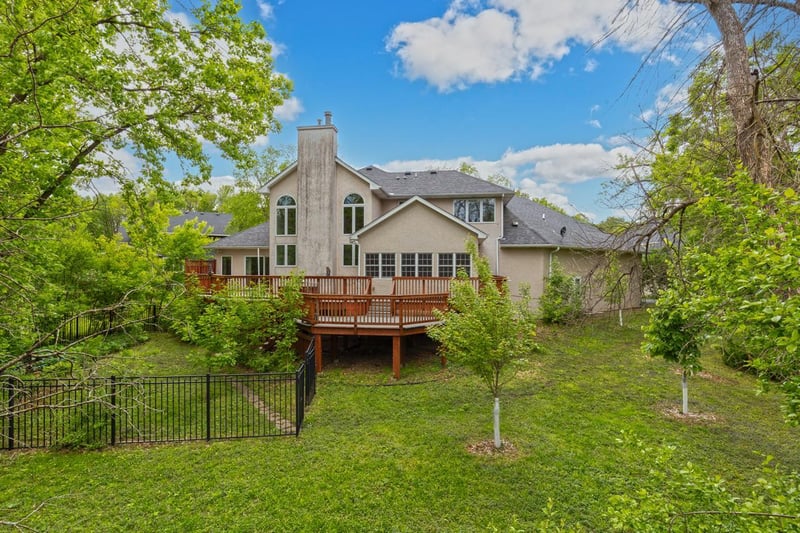 26335 Peach Cir, Excelsior, MN 55331