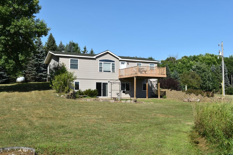 6255 Cedar Rd, Oak Park, MN 56357