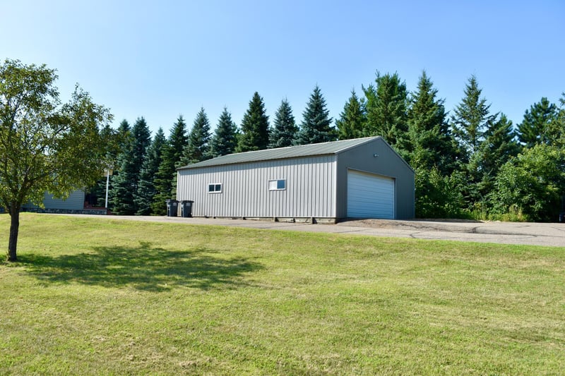 6255 Cedar Rd, Oak Park, MN 56357