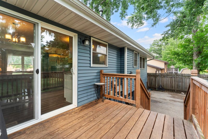 515 School St NW, Elk River, MN 55330