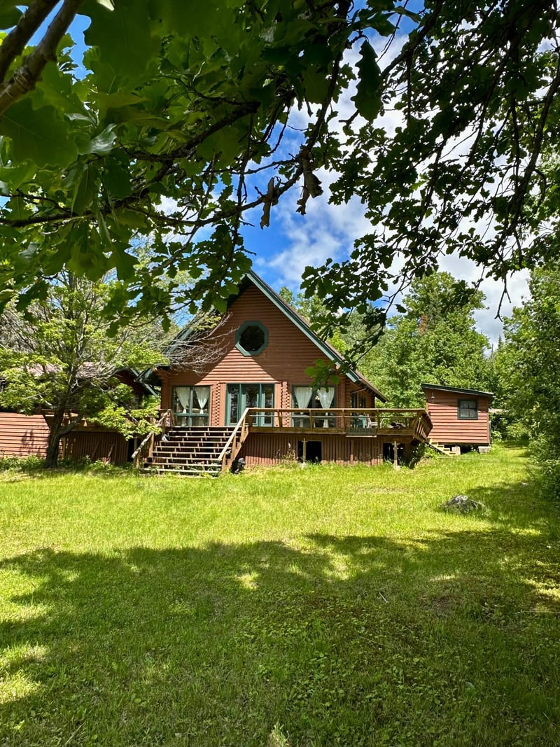 1909 Lynx Island, International Falls, MN 56649