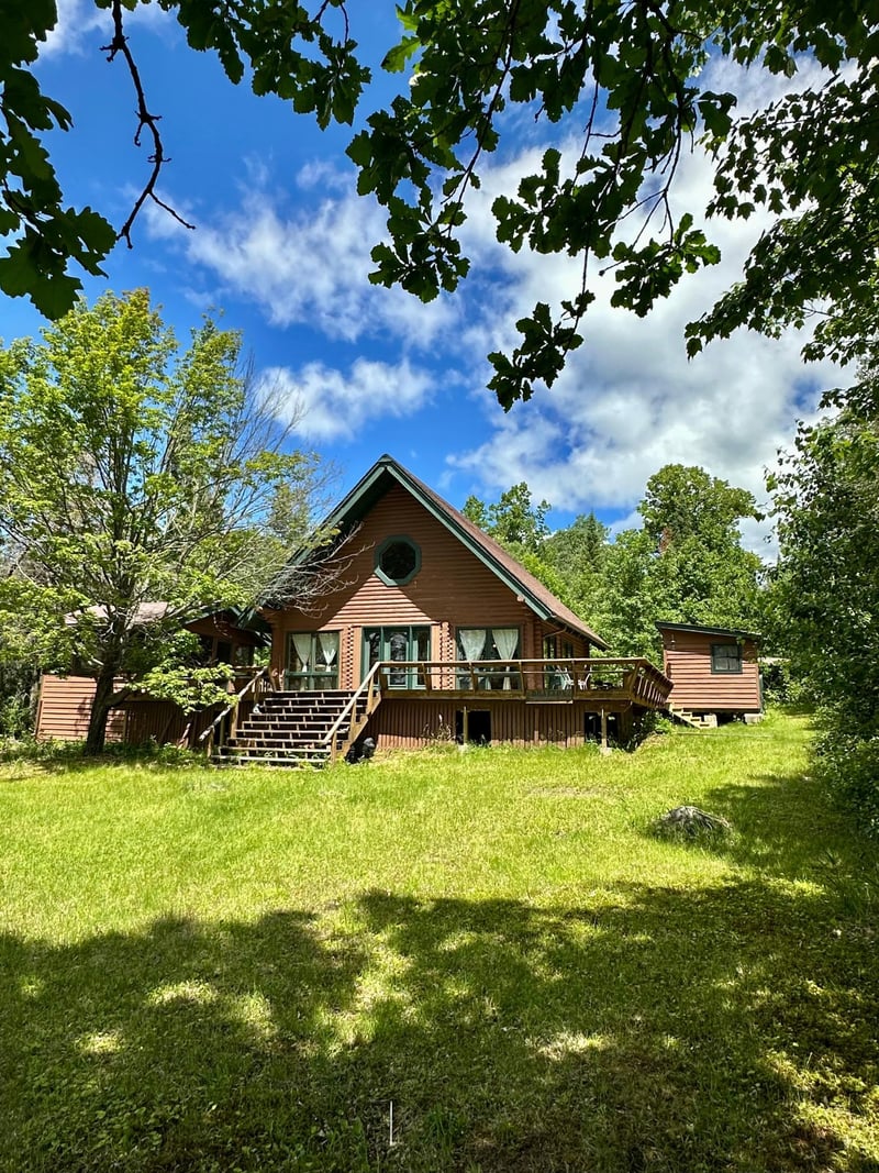 1909 Lynx Island, International Falls, MN 56649