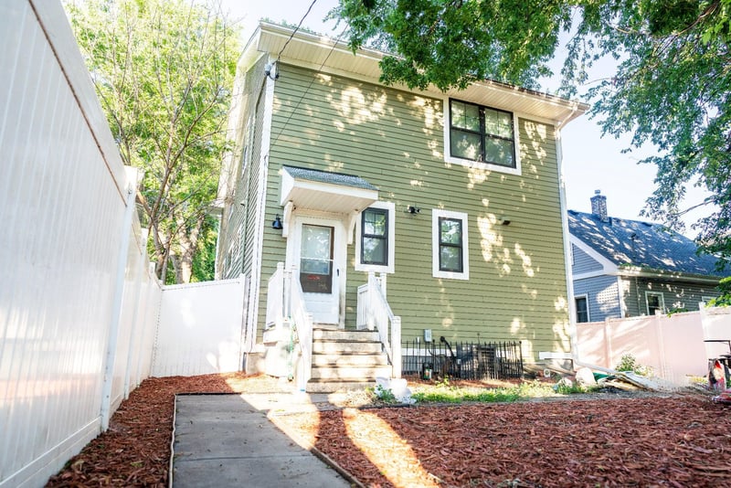2611 James Ave N, Minneapolis, MN 55411