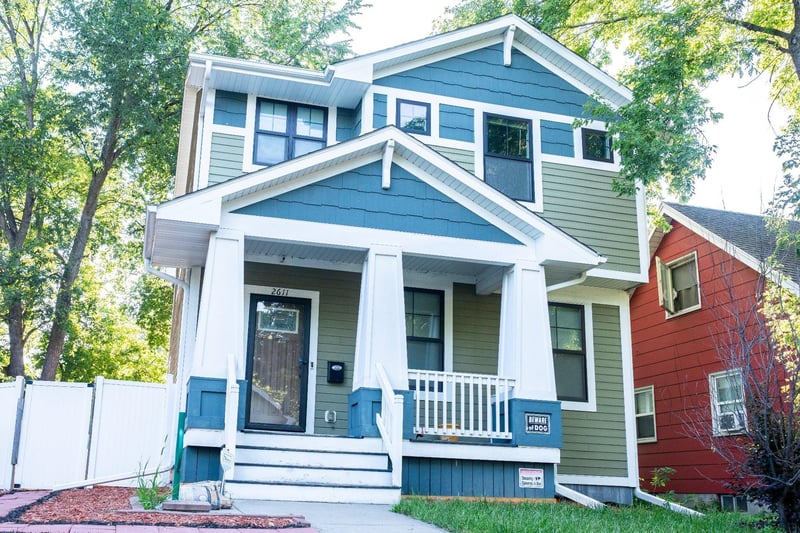 2611 James Ave N, Minneapolis, MN 55411