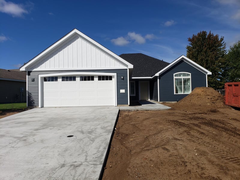 109 Weeping Willow Cir, Waite Park, MN 56387