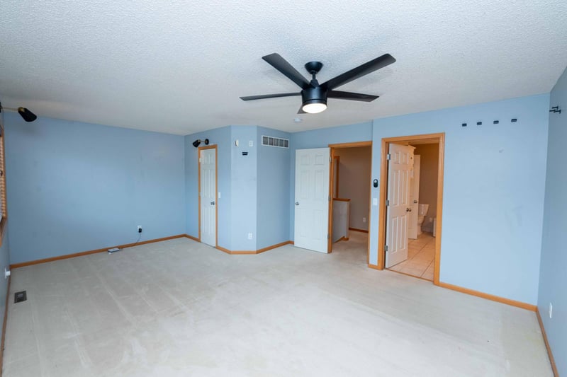 8663 Quarry Ridge Ln #F, Woodbury, MN 55125