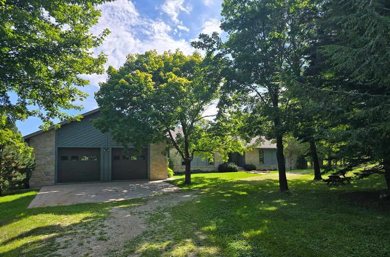 18123 Deer Rd, Lanesboro, MN 55949