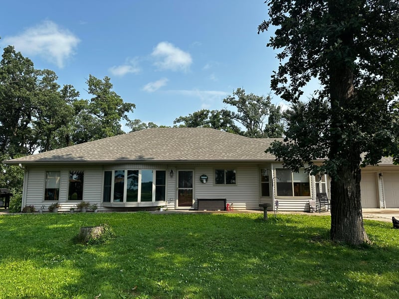 52404 320th St, Blooming Prairie, MN 55917