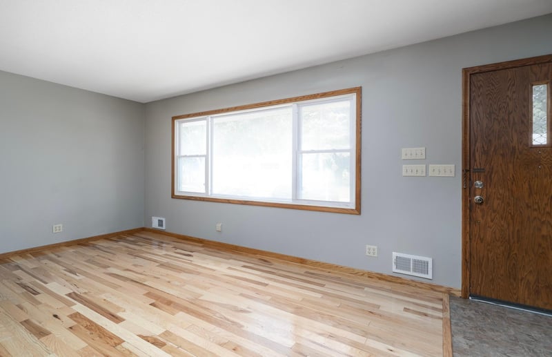 602 Moundsview Ave, Roseville, MN 55113